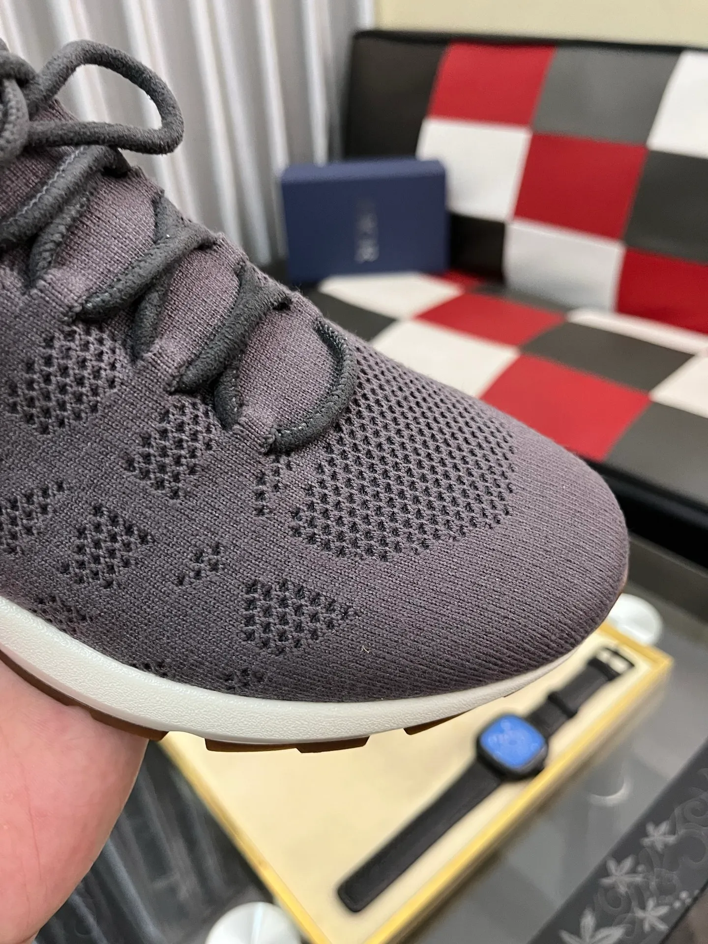 Men's shoes 💰: 400⌚️⌚️2025 new Dior fly-knit breathable casual men's shoes are on the market, original order, impeccable, the upper is made of imported fly-knit, and the original outsole is made one to one quarter. It is super comfortable on the feet. It is a must-buy pair of shoes. Available in sizes 38-446️⃣